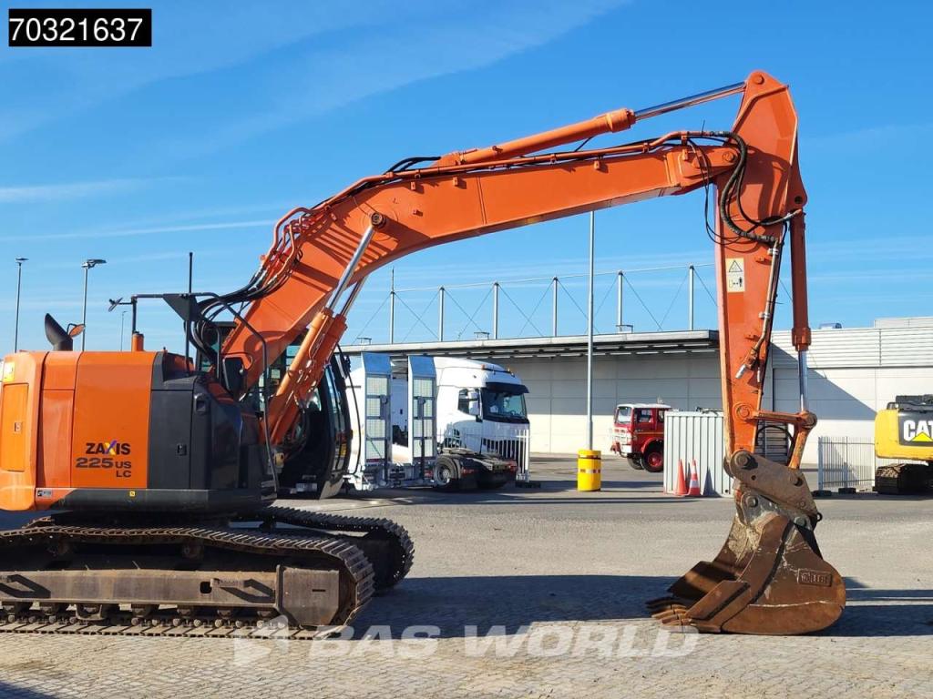 Hitachi ZX225 USLC-5B Photo 9