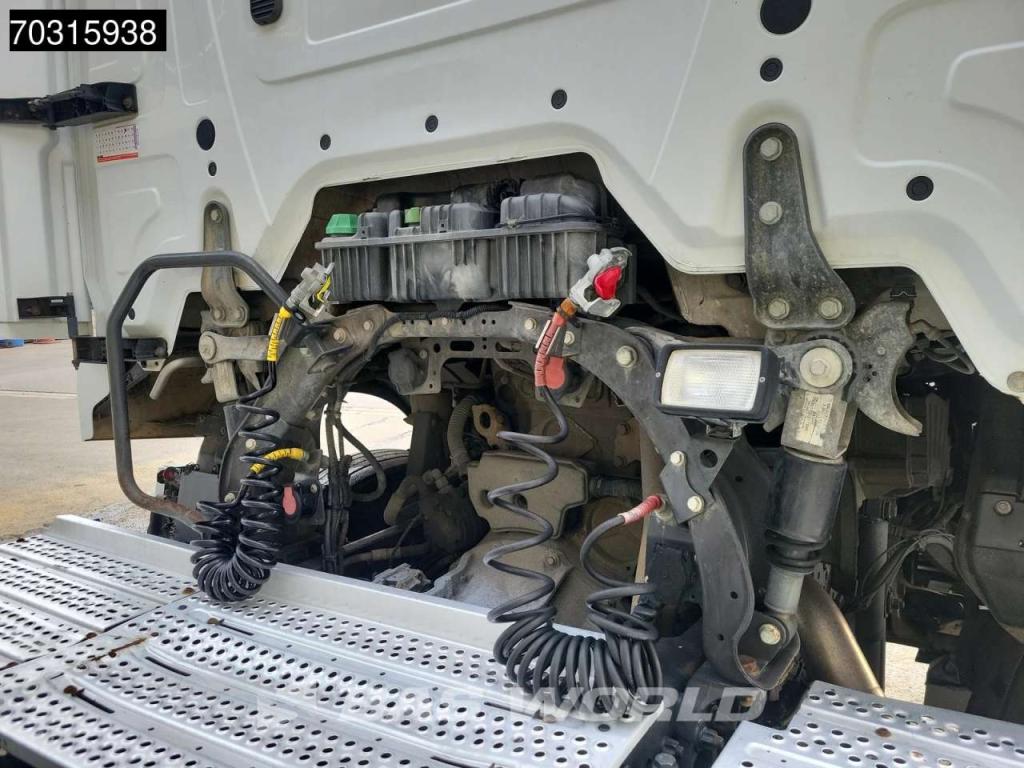 Mercedes-Benz Actros 1843 4X2 ClassicSpace Retarder Photo 12