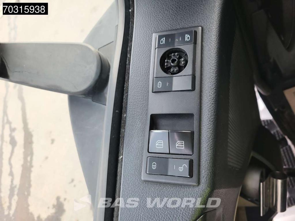 Mercedes-Benz Actros 1843 4X2 ClassicSpace Retarder Photo 19