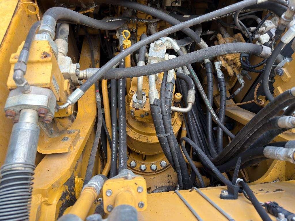 Caterpillar 330F LN Photo 23