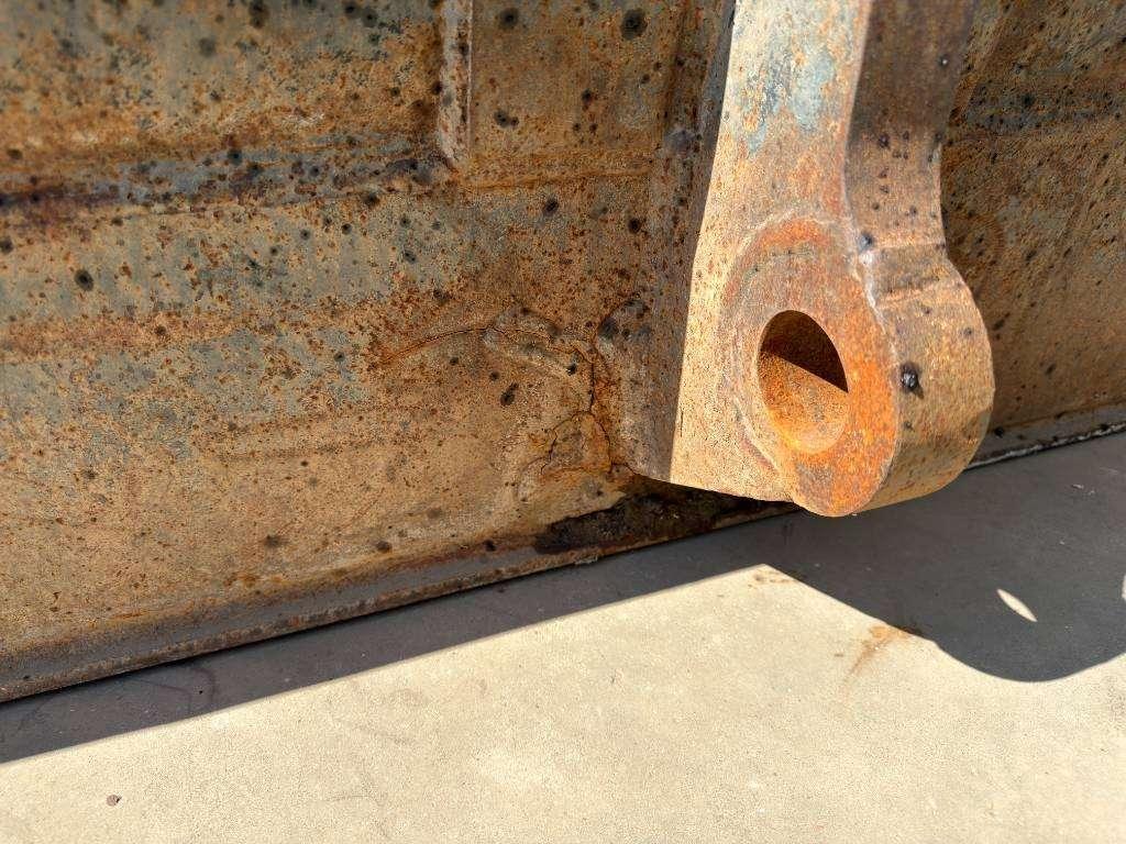 Volvo ISO L90 / Caterpillar 938 Photo 8