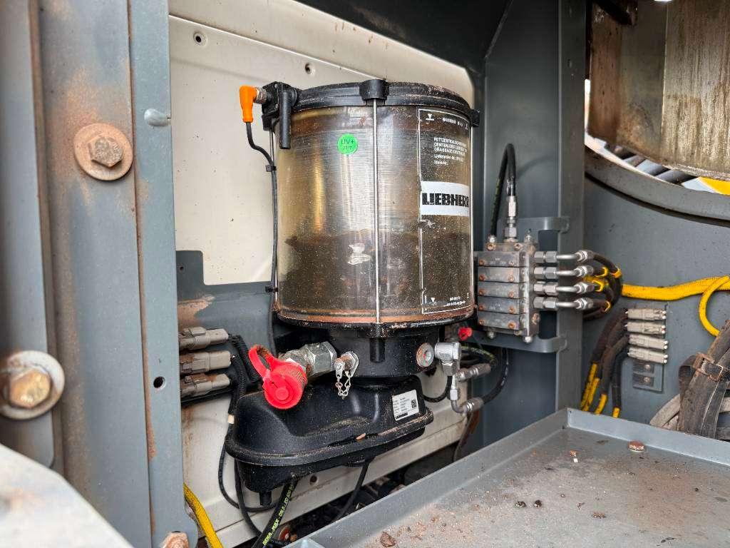 Liebherr R946LC - Automatic Greasing / Rear + Side Camera Photo 27