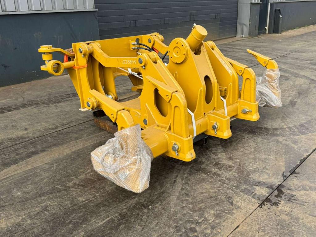 Caterpillar 12M-2 12M-3 140M-2 140M-3 160M-2 Ripper Photo 1