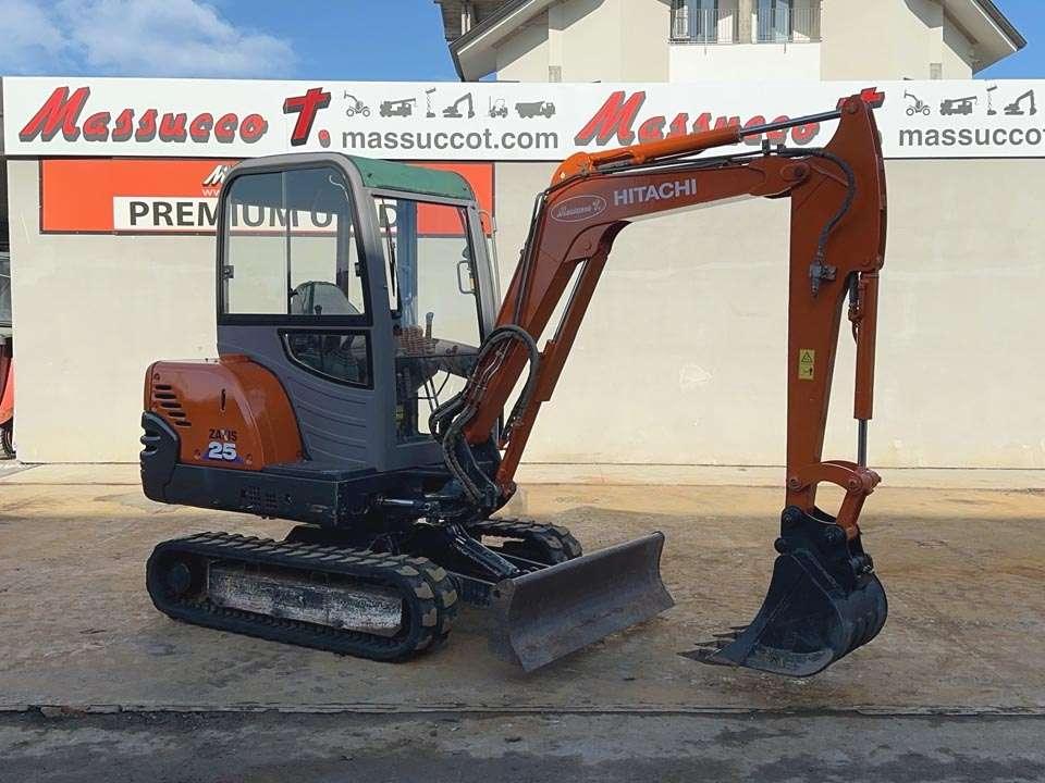 Hitachi ZX 25 CLR Photo 18