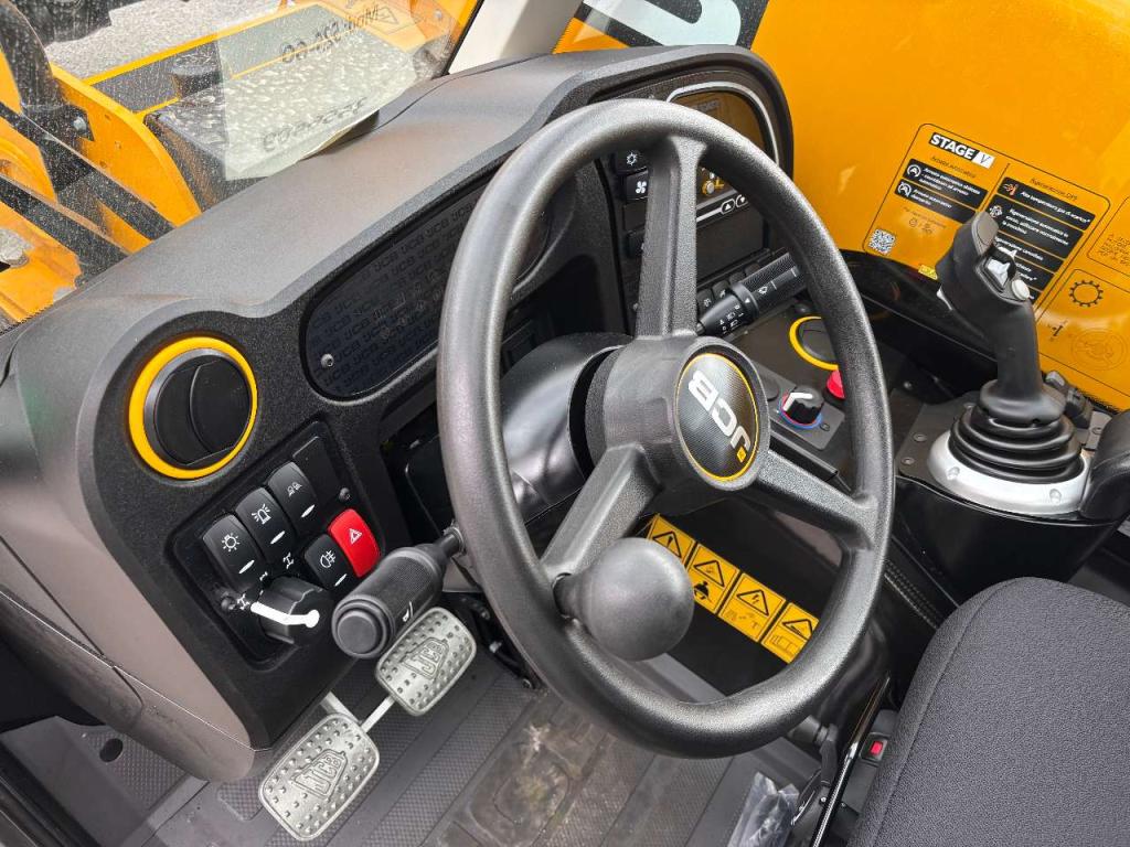 JCB 525-60 Hi-Viz Photo 13