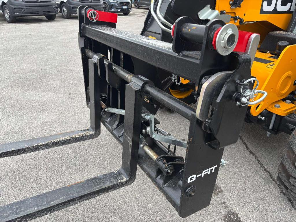 JCB 525-60 Hi-Viz Photo 19