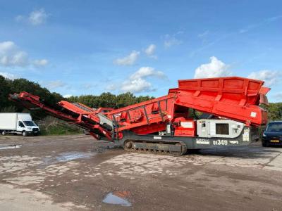 Sankvik QE340 - Caterpillar Engine / 2 Side Convey Mobile screening plant sold by Boss Machinery