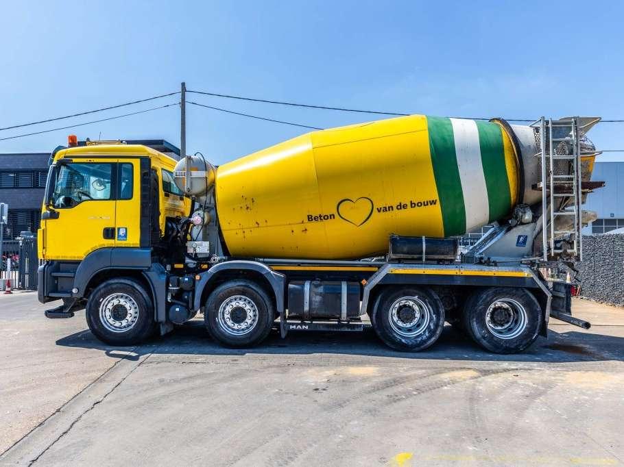 Man TGS 37.360 BB - LIEBHERR 10M3 Photo 2