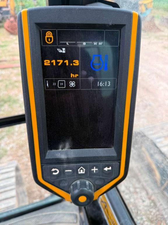JCB JS220NLC Photo 7