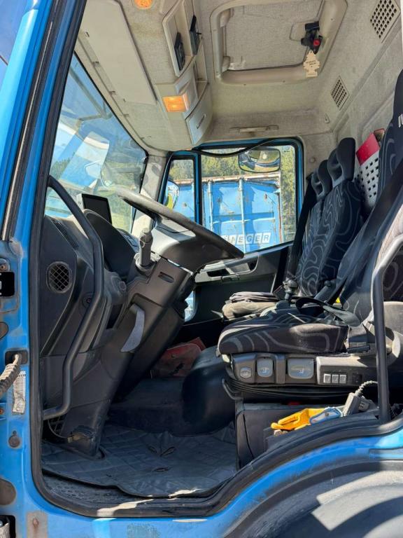 Iveco EUROCARGO 180E25 Photo 9