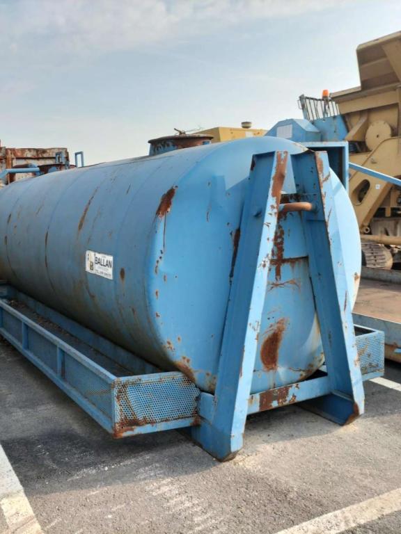 CASSONE CON BOTTE Tank (equipment) Photo 3