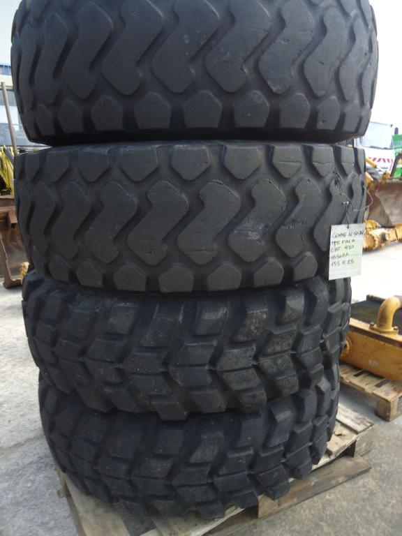 Tire for Caterpillar 920 - MISURA 15.5R25 Photo 1