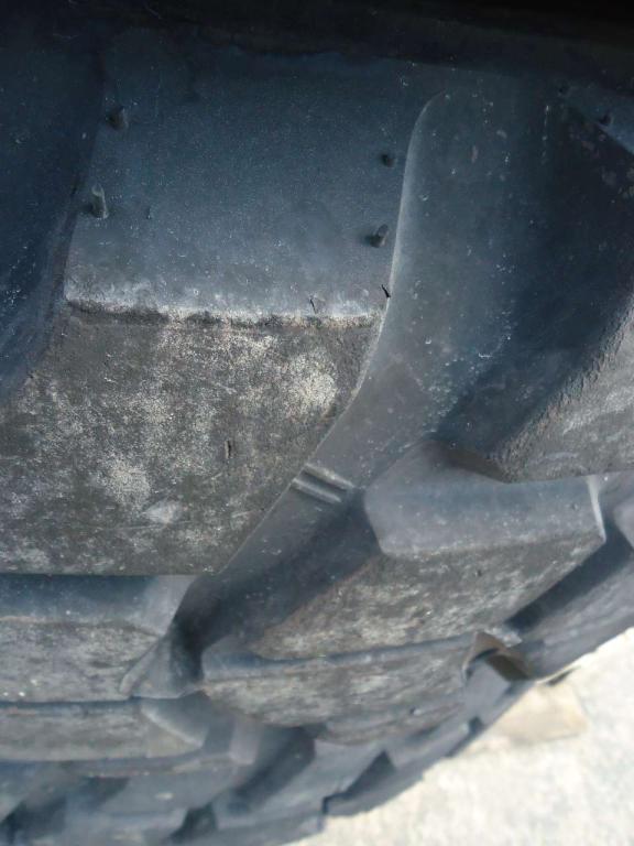 Tire for Caterpillar 920 - MISURA 15.5R25 Photo 2