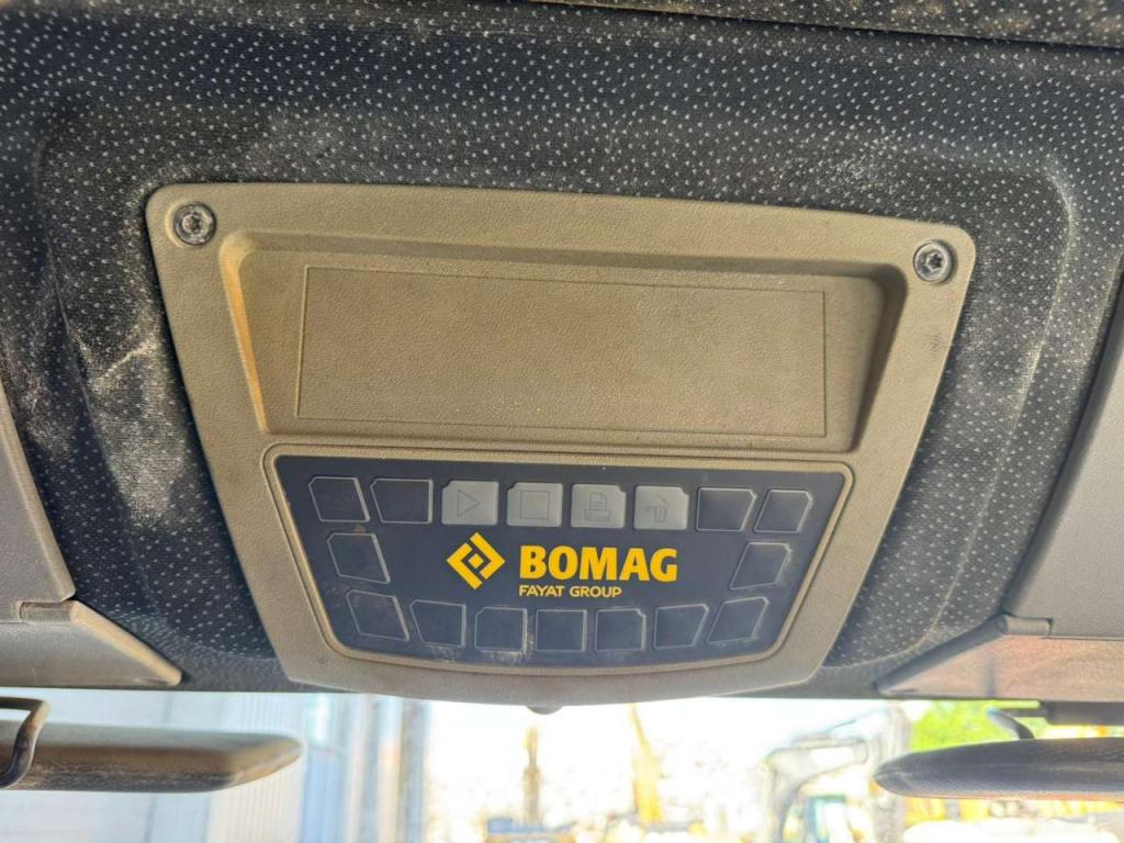 Bomag BW141AD-5 Photo 18