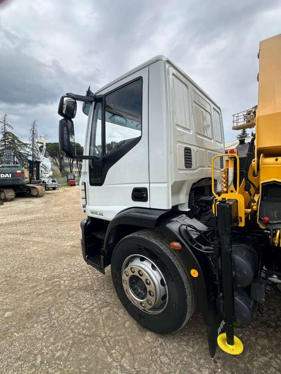 Iveco 190 EL 28 Photo 12