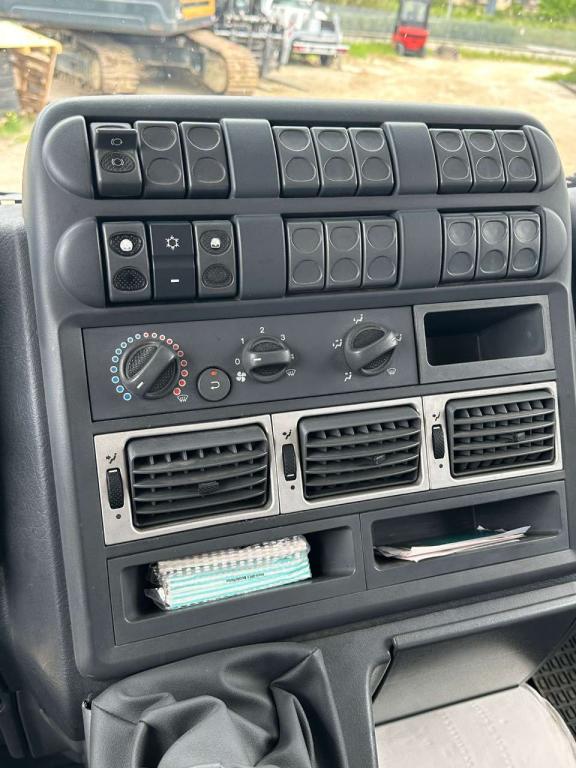 Iveco 190 EL 28 Photo 3