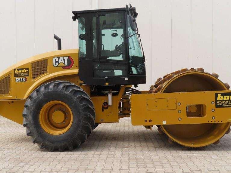 Caterpillar CS66B Photo 1