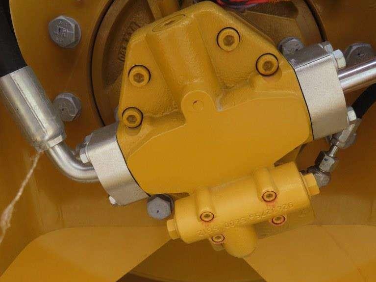 Caterpillar CS66B Photo 13
