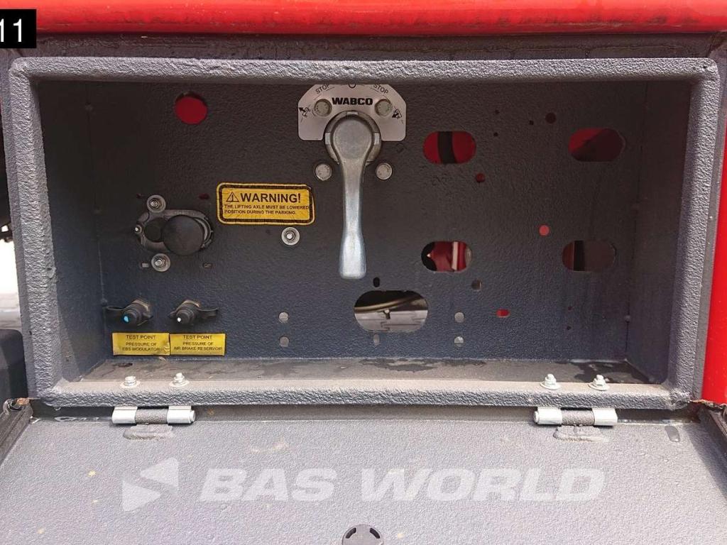 Kässbohrer NEW Lift Axle Photo 17