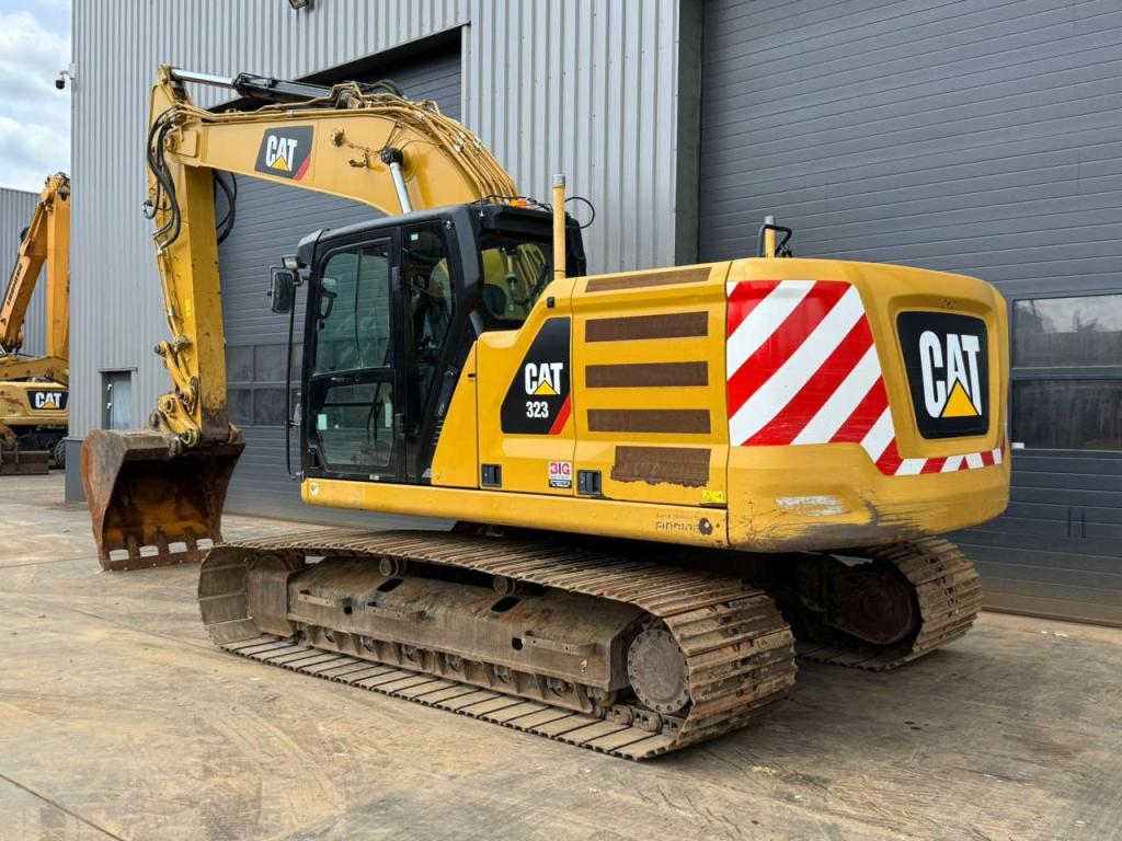 Caterpillar 323 07A Photo 2