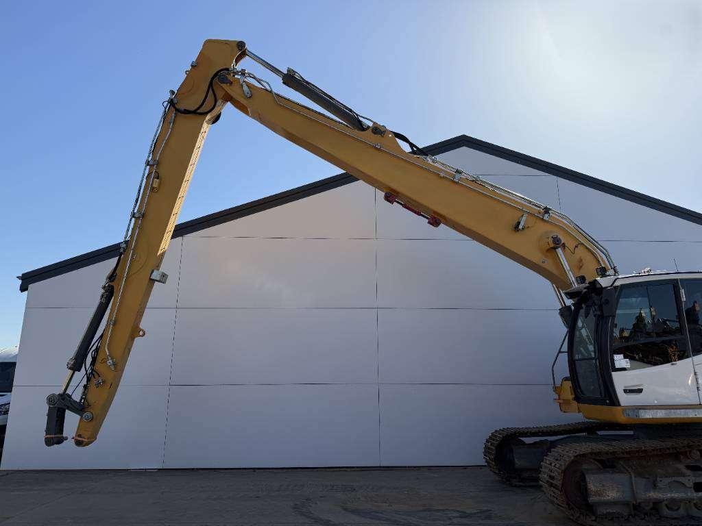Liebherr R926LC - 15 Meter / GPS Prepaired / German Machine Photo 12