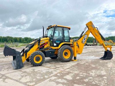 JCB 3DX / 3CX Super Eco Xpert - Tele Boom 4/1 bucket sold by Boss Machinery
