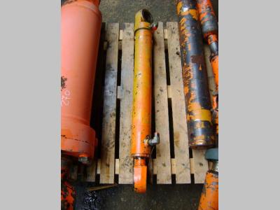 Steering piston for Fiat Hitachi W 270 sold by PRV Ricambi Srl