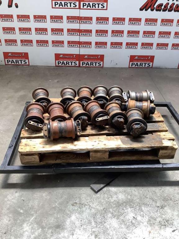 Track rollers for Hitachi Zx135 US-7 Photo 1