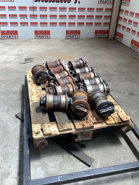 Track rollers for Hitachi Zx135 US-7 Photo 2
