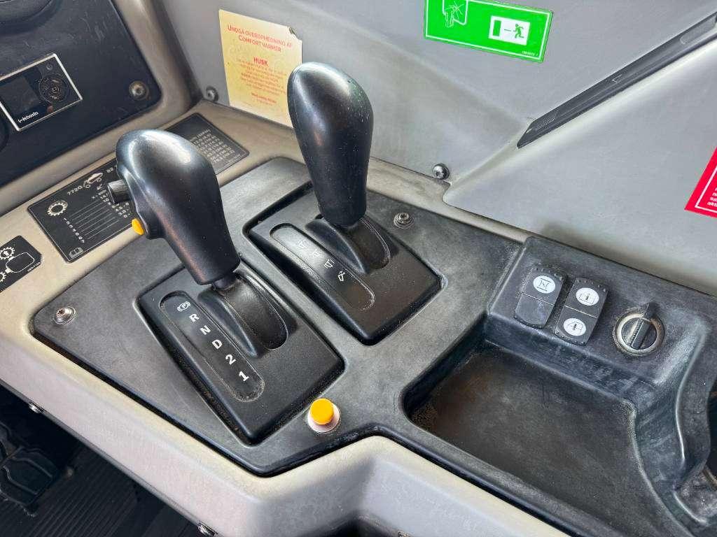 Caterpillar 772G - Automatic Greasing / Body Heating Photo 10