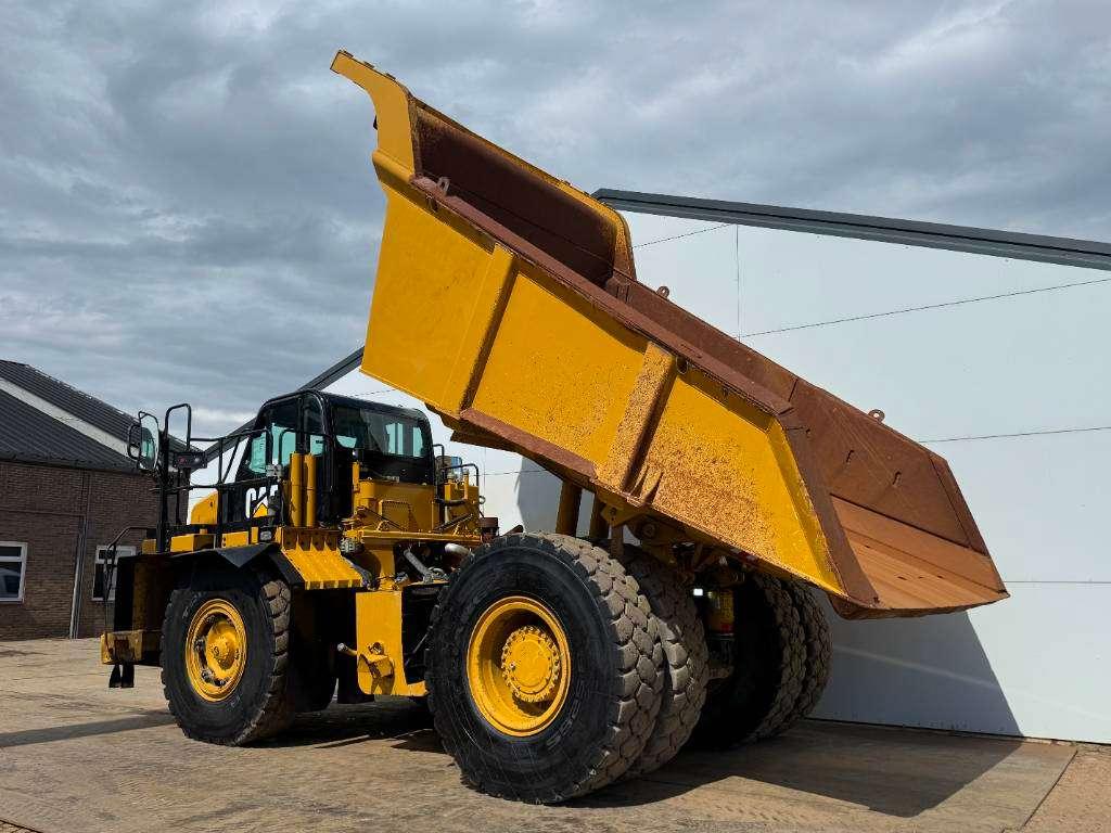 Caterpillar 772G - Automatic Greasing / Body Heating Photo 18