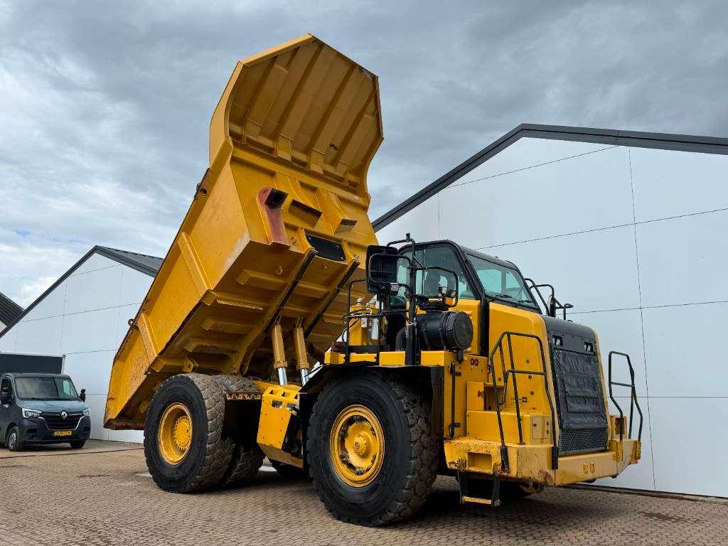 Caterpillar 772G - Automatic Greasing / Body Heating Photo 24