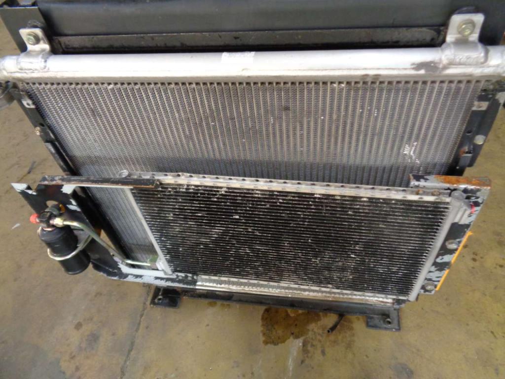 Hydraulic oil cooler for JCB JS 200W Photo 1
