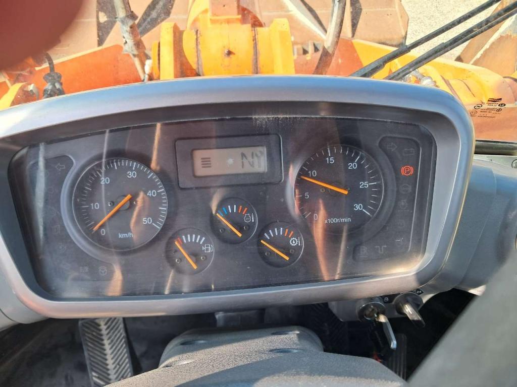 Doosan DL300 Photo 7