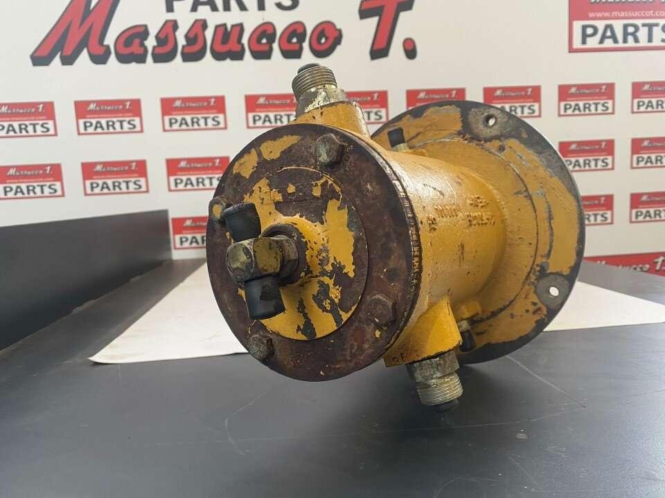 Rotating joint for Caterpillar 315 / 317 Photo 1