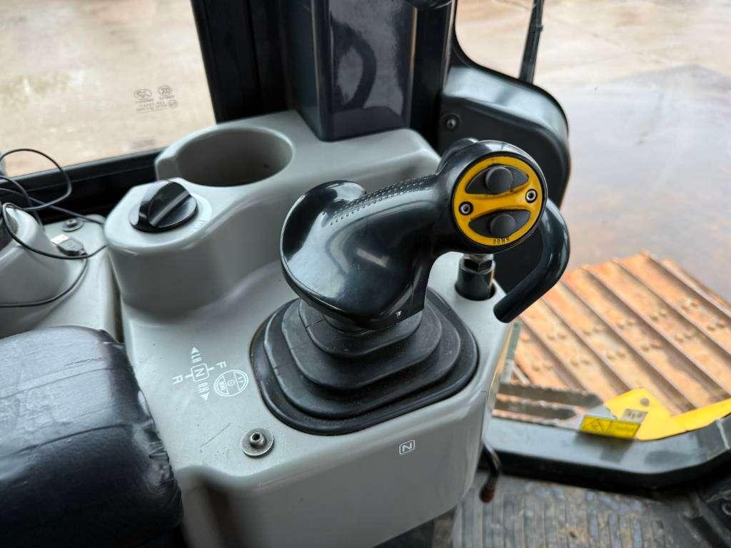 Komatsu D61PXi-24 - Folding Blade / Topcon GPS System Photo 10