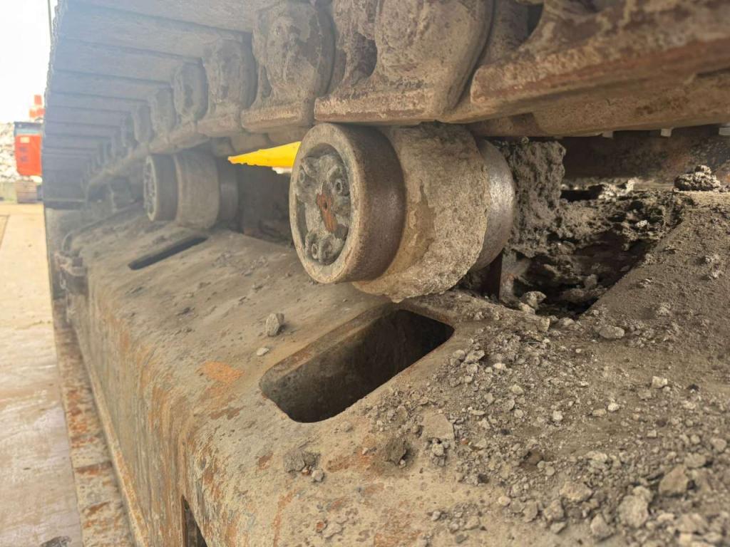 Caterpillar 336FL Tracked material handler Photo 21