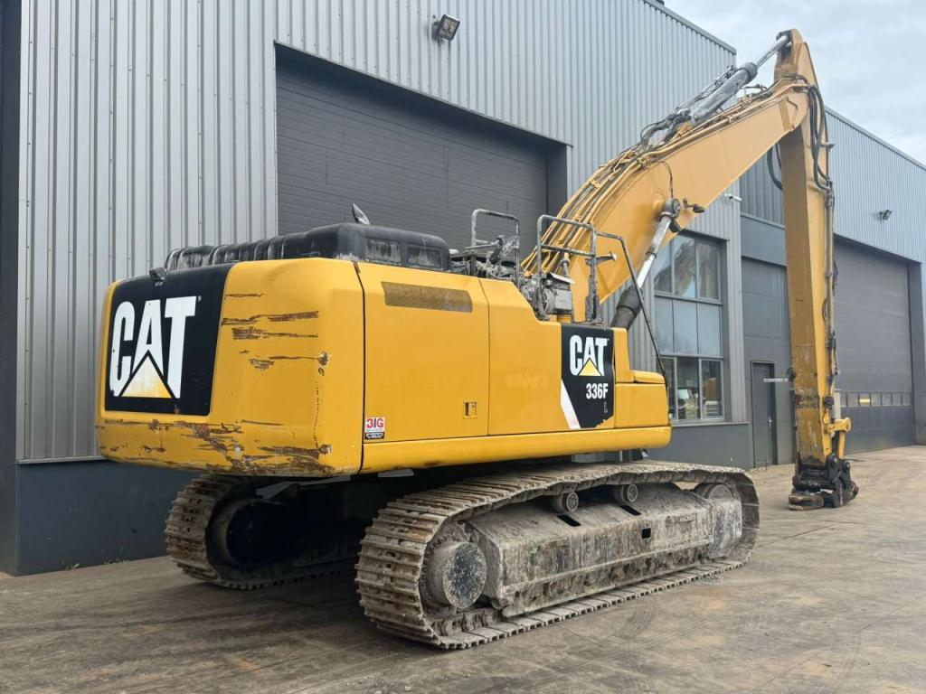 Caterpillar 336FL Tracked material handler Photo 5