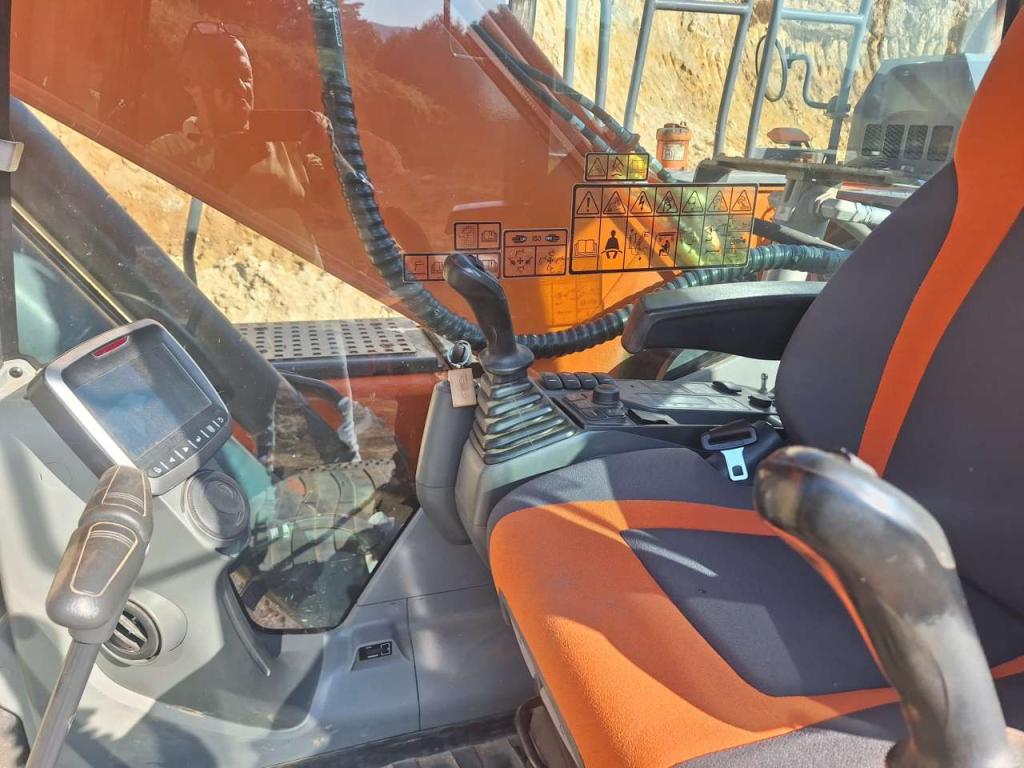 Doosan DX240NLC Photo 5