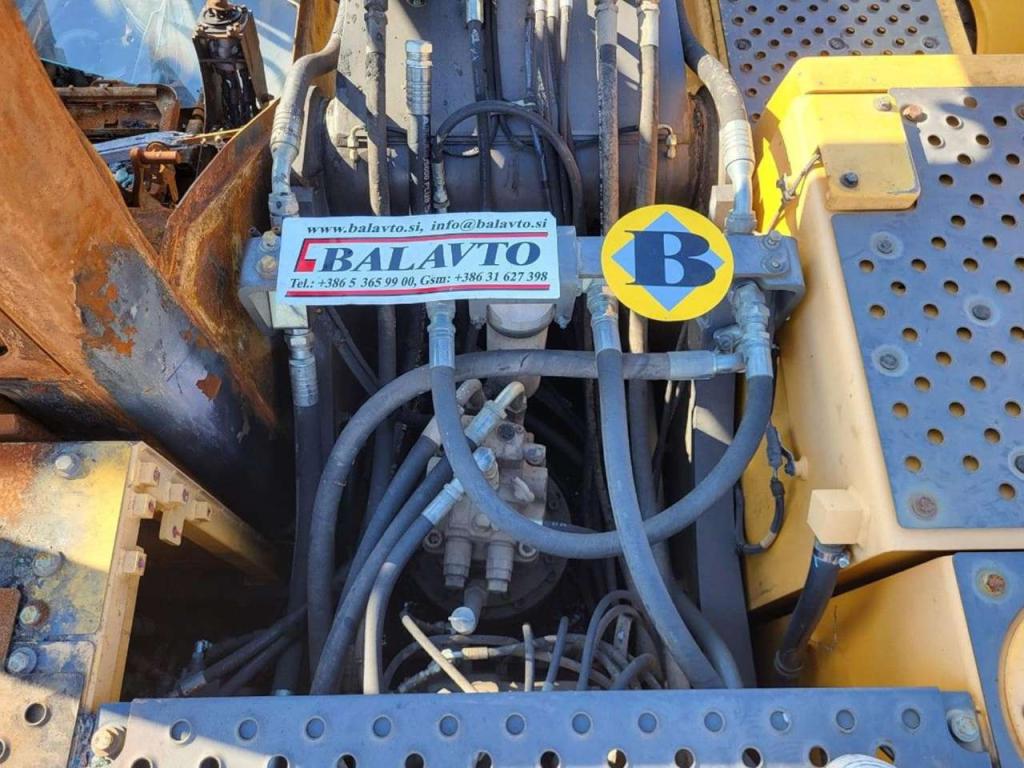 Volvo main control valve 14577600 for Volvo EC220D, EC235C, EC235D... Photo 4