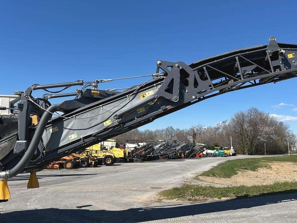 Wirtgen W 210 XP Photo 11