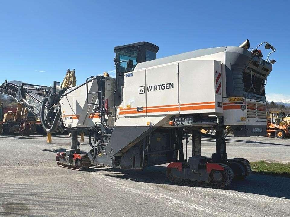 Wirtgen W 210 XP Photo 3