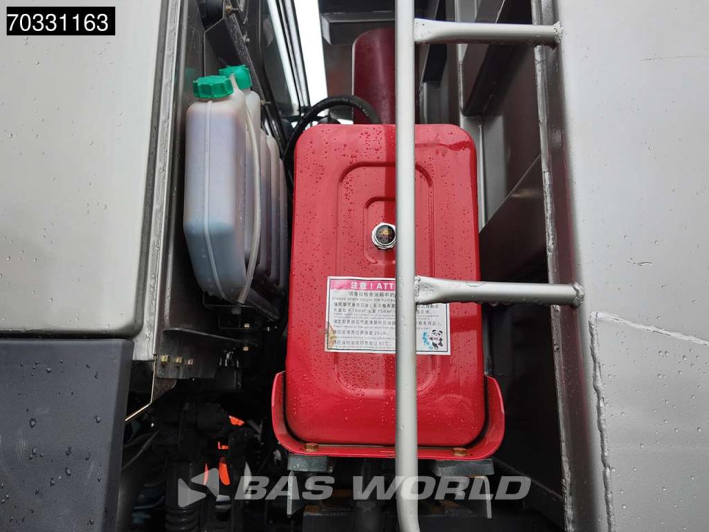 Sinotruk HOWO 371 6X4 Photo 14
