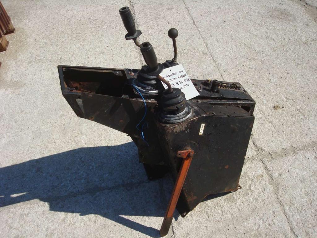 Manipulator for Fiat Allis FE18-FE20-FE28 Photo 3