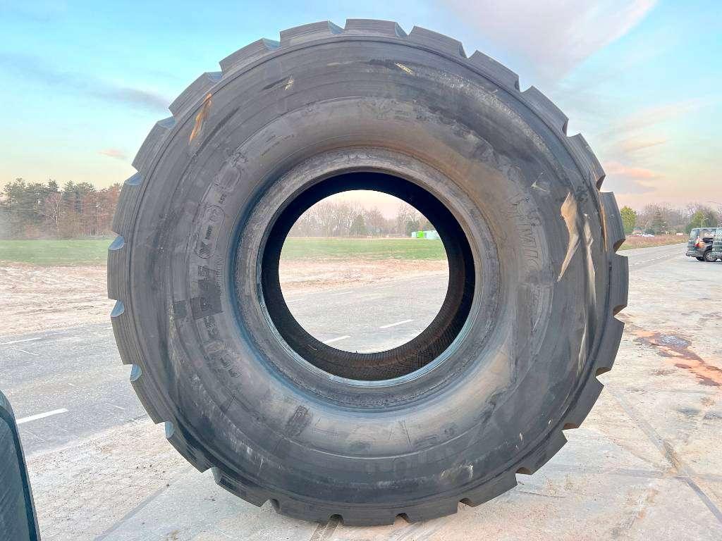 Michelin X Mine D2 45/65R45 Tyre Photo 9