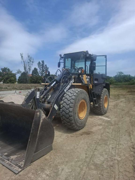 Komatsu WA200PT-5 Photo 10