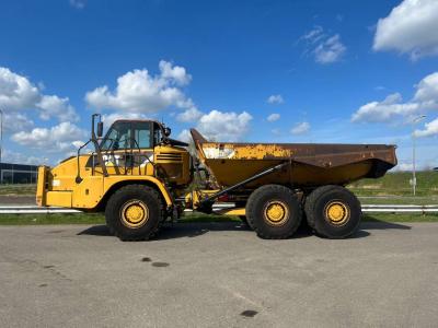 Caterpillar 725 sold by Big Machinery