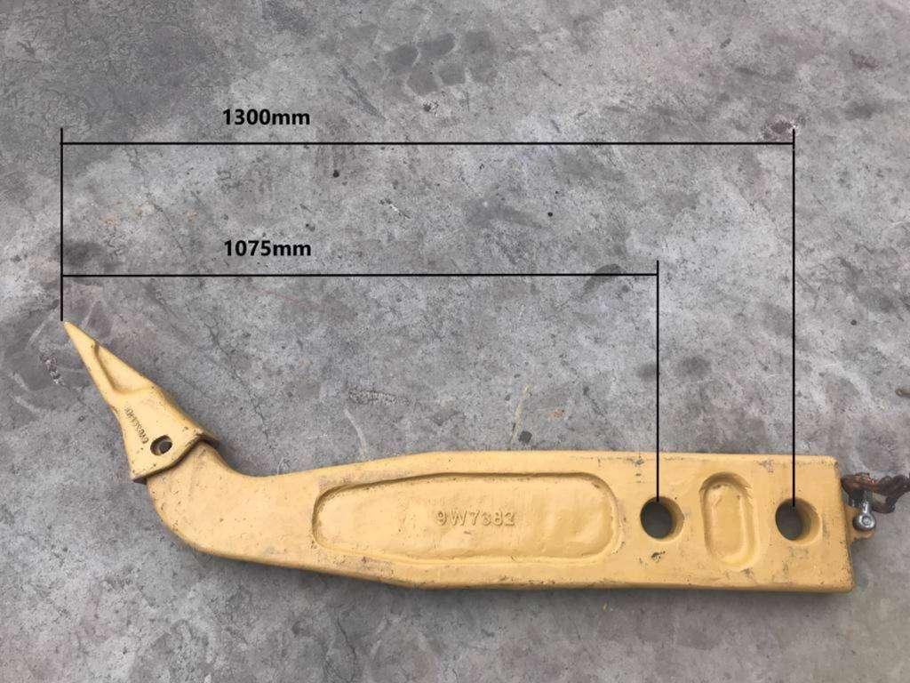 Caterpillar D7H Shank incl. Tip Photo 4