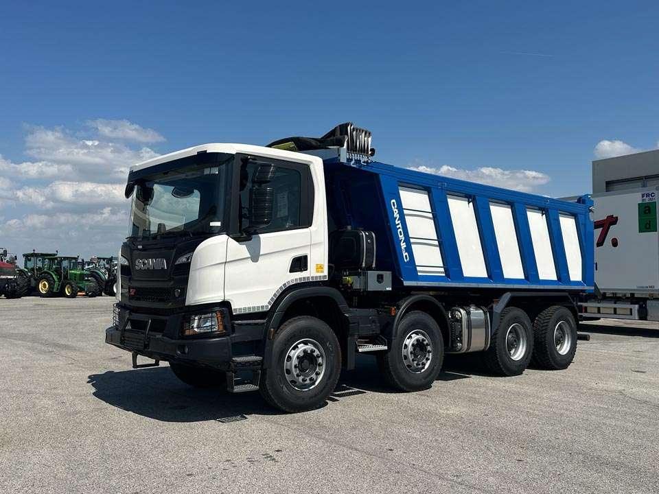 Scania P500 XT 8x4 Photo 1
