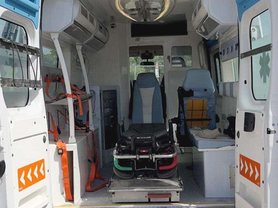 Fiat DUCATO AMBULANZA Photo 4